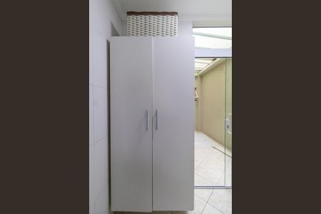 Casa à venda com 211m², 2 quartos e 3 vagas Casa à venda com 211m², 2 quartos e 3 vagasÁrea de Serviço