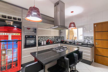 Casa à venda com 211m², 2 quartos e 3 vagas Casa à venda com 211m², 2 quartos e 3 vagasCozinha