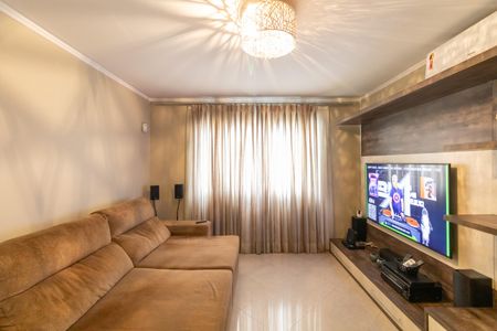 Casa à venda com 211m², 2 quartos e 3 vagas Casa à venda com 211m², 2 quartos e 3 vagasSala