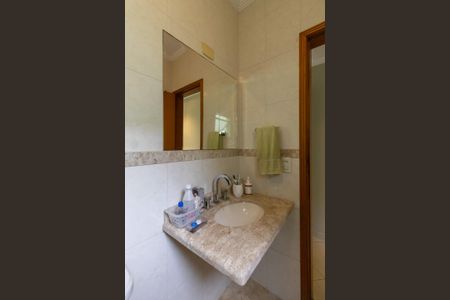 Casa à venda com 211m², 2 quartos e 3 vagas Casa à venda com 211m², 2 quartos e 3 vagasBanheiro