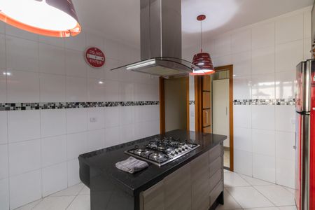 Casa à venda com 211m², 2 quartos e 3 vagas Casa à venda com 211m², 2 quartos e 3 vagasCozinha