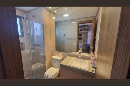 Apartamento à venda com 159m², 3 quartos e 2 vagas Apartamento à venda com 159m², 3 quartos e 2 vagasBANHEIRO