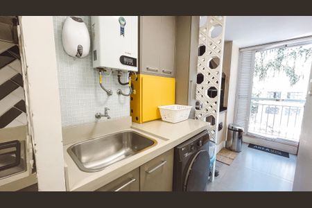 Apartamento à venda com 85m², 3 quartos e 2 vagas Apartamento à venda com 85m², 3 quartos e 2 vagasÁrea de Serviço