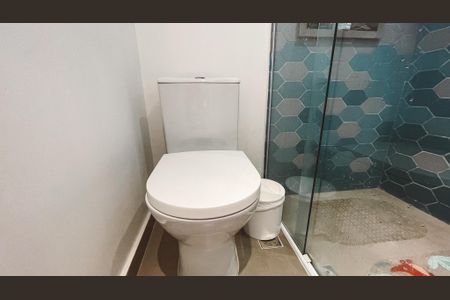 Apartamento à venda com 85m², 3 quartos e 2 vagas Apartamento à venda com 85m², 3 quartos e 2 vagasBanheiro da Suíte