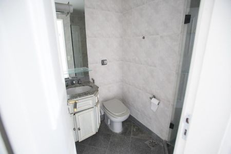 Apartamento para alugar com 360m², 5 quartos e 2 vagasBanheiro Social