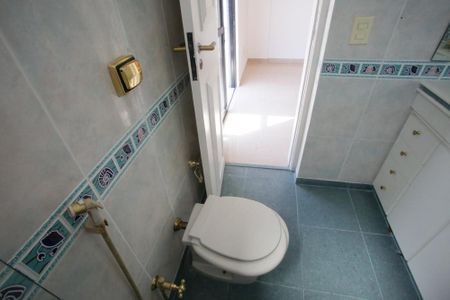 Apartamento para alugar com 360m², 5 quartos e 2 vagasBanheiro da Suíte 4