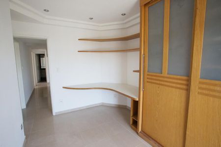 Apartamento para alugar com 360m², 5 quartos e 2 vagasQuarto 