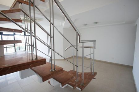 Apartamento para alugar com 360m², 5 quartos e 2 vagasSala