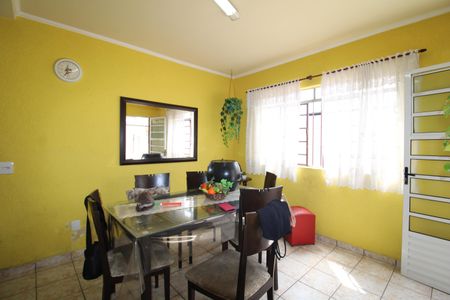 Casa à venda com 168m², 4 quartos e 2 vagasCozinha