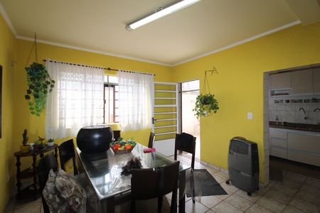 Casa à venda com 168m², 4 quartos e 2 vagasCozinha