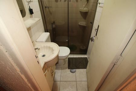 Casa à venda com 168m², 4 quartos e 2 vagasBanheiro 1