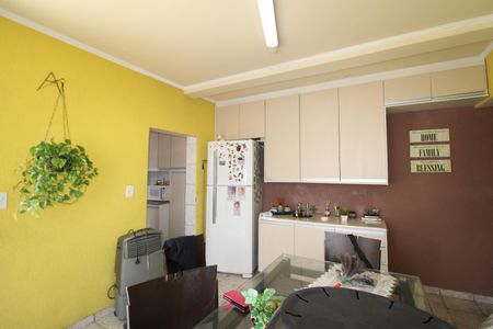 Casa à venda com 168m², 4 quartos e 2 vagasCozinha