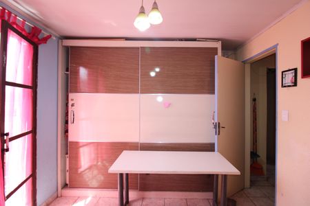 Casa à venda com 168m², 4 quartos e 2 vagasQuarto 1