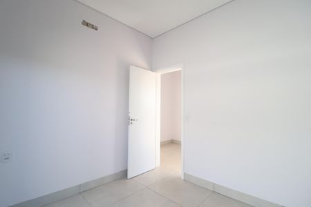 Casa de condomínio para alugar com 182m², 3 quartos e 3 vagasSuíte 1