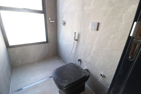 Casa de condomínio para alugar com 182m², 3 quartos e 3 vagasBanheiro Social