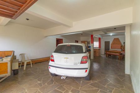 Casa à venda com 254m², 4 quartos e 5 vagas Casa à venda com 254m², 4 quartos e 5 vagasGaragem