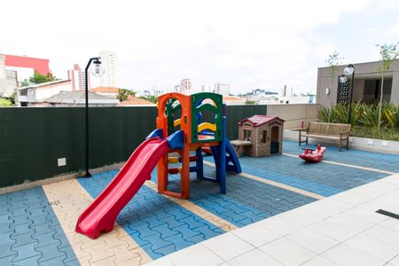 Apartamento à venda com 44m², 2 quartos e 1 vaga Apartamento à venda com 44m², 2 quartos e 1 vagaÁrea comum - Playground