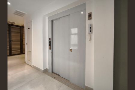 Apartamento à venda com 34m², 1 quarto e 1 vagaÁrea comum