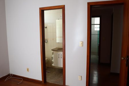 Apartamento para alugar com 120m², 3 quartos e 2 vagasQuarto 2