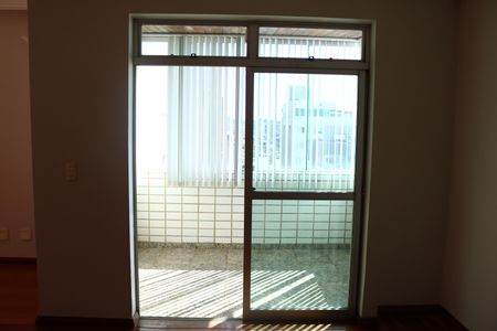 Apartamento para alugar com 120m², 3 quartos e 2 vagasSala