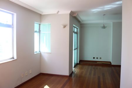 Sala de apartamento para alugar com 3 quartos, 120m² em Buritis, Belo Horizonte