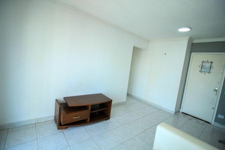 Apartamento para alugar com 75m², 2 quartos e 1 vagaSala