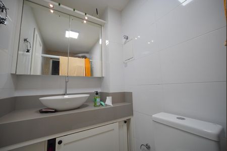 Apartamento para alugar com 80m², 2 quartos e 1 vagaBanheiro da Suíte