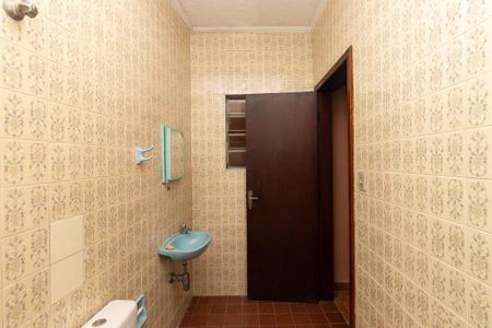 Casa à venda com 175m², 3 quartos e 4 vagasBanheiro da Edícula