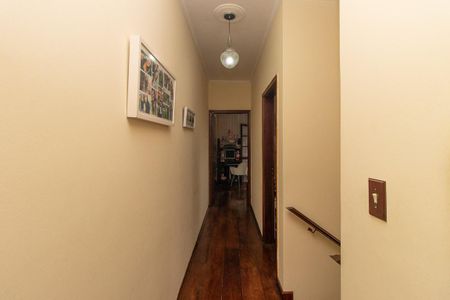 Casa à venda com 175m², 3 quartos e 4 vagasCorredor dos Quartos