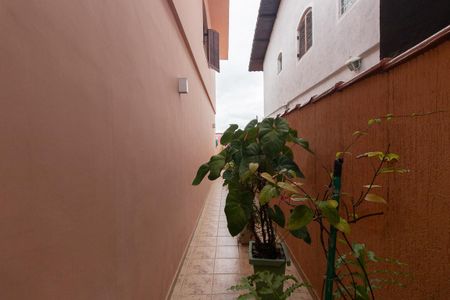 Casa à venda com 175m², 3 quartos e 4 vagasCorredor Externo