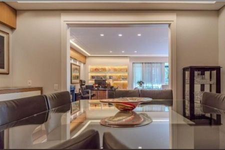 Apartamento à venda com 330m², 4 quartos e 3 vagasFoto 06