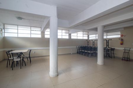 Apartamento à venda com 70m², 2 quartos e sem vagaÁrea comum - Salão de festas