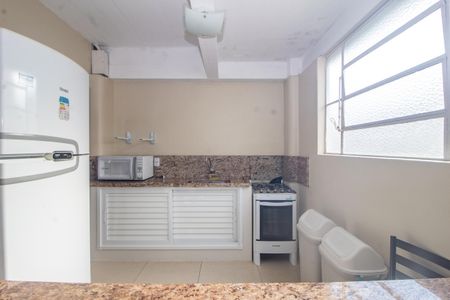 Apartamento à venda com 70m², 2 quartos e sem vagaÁrea comum - Salão de festas