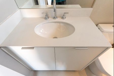 Apartamento à venda com 58m², 2 quartos e 1 vaga Apartamento à venda com 58m², 2 quartos e 1 vagaBanheiro da Suíte