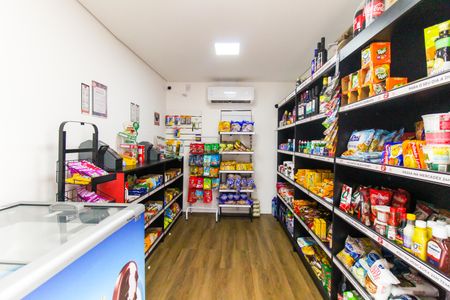 Apartamento à venda com 45m², 2 quartos e 1 vaga Apartamento à venda com 45m², 2 quartos e 1 vagaÁrea comum - Mercado