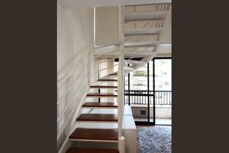 Apartamento para alugar com 45m², 1 quarto e 1 vagaEscada