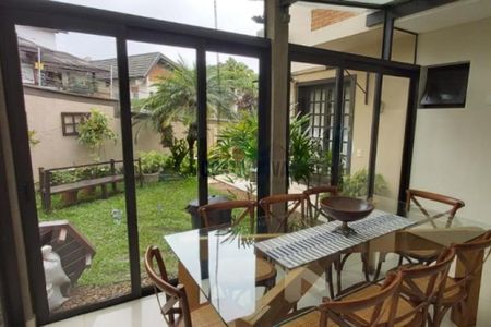 Casa à venda com 4 quartos, 373m² em Jardim Lar Sao Paulo, São Paulo