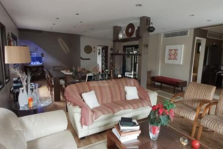 Casa à venda com 4 quartos, 373m² em Jardim Lar Sao Paulo, São Paulo