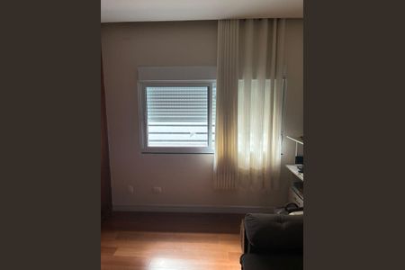 Casa à venda com 318m², 4 quartos e 6 vagas Casa à venda com 318m², 4 quartos e 6 vagasQuarto 2