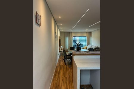 Sala de casa à venda com 4 quartos, 318m² em Vila Scarpelli, Santo André