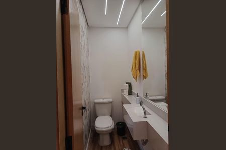 Casa à venda com 318m², 4 quartos e 6 vagas Casa à venda com 318m², 4 quartos e 6 vagasLavabo