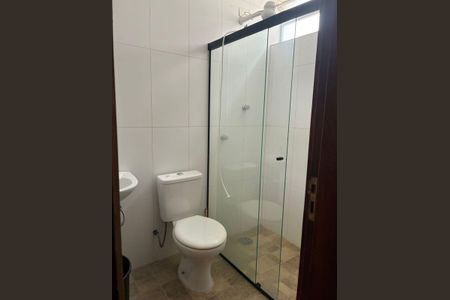 Casa à venda com 318m², 4 quartos e 6 vagas Casa à venda com 318m², 4 quartos e 6 vagasBanheiro 3