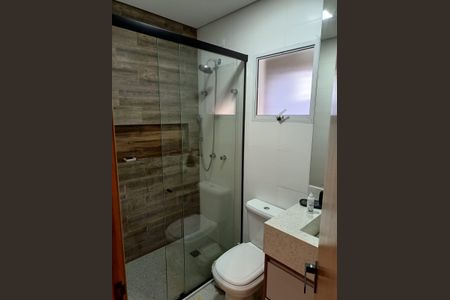 Casa à venda com 318m², 4 quartos e 6 vagas Casa à venda com 318m², 4 quartos e 6 vagasBanheiro 1