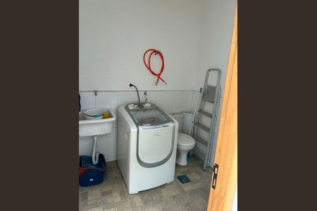 Casa à venda com 318m², 4 quartos e 6 vagas Casa à venda com 318m², 4 quartos e 6 vagasÁrea de Serviço