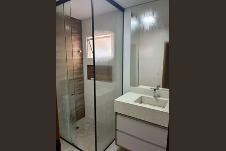 Casa à venda com 318m², 4 quartos e 6 vagas Casa à venda com 318m², 4 quartos e 6 vagasBanheiro 4