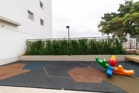 Casa para alugar com 33m², 2 quartos e sem vagaÁrea comum - Playground