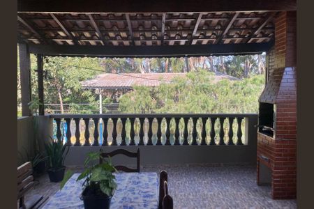 Casa à venda com 100m², 2 quartos e 2 vagas Casa à venda com 100m², 2 quartos e 2 vagasFoto 04