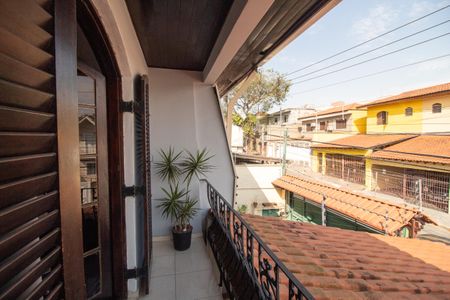 Casa à venda com 128m², 3 quartos e 2 vagas Casa à venda com 128m², 3 quartos e 2 vagasVaranda do Quarto 3