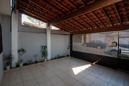 Casa à venda com 128m², 3 quartos e 2 vagas Casa à venda com 128m², 3 quartos e 2 vagasGaragem