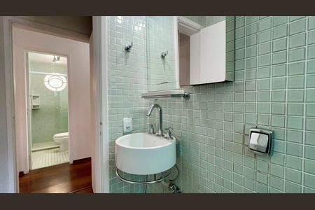 Apartamento à venda com 105m², 3 quartos e 1 vagaBanheiro da Suíte